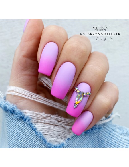 742 Smalto semipermanente UV LaQ Lilly In The Dark 8ml 742 Smalto semipermanente UV LaQ Lilly In The Dark 8ml