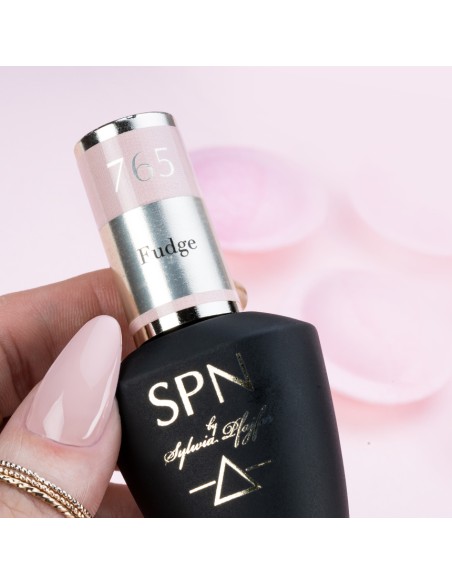 765 Smalto semipermanente UV LaQ Funge 8ml 765 Smalto semipermanente UV LaQ Funge 8ml