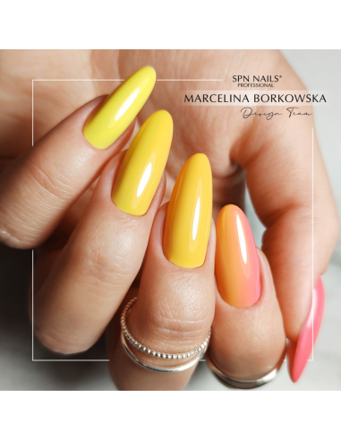 924 Smalto semipermanente UV LaQ Banana Shake 8ml