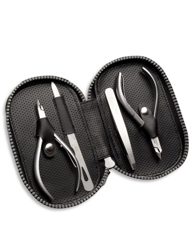 Nghia esporta la cassetta degli attrezzi per la...