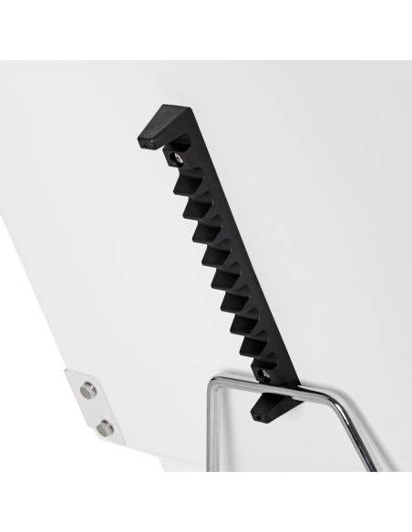 Poltrona cosmetica 557A con vassoi bianchi