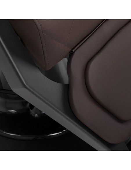 Sedia da barbiere Gabbiano Bruno con struttura nera Marrone