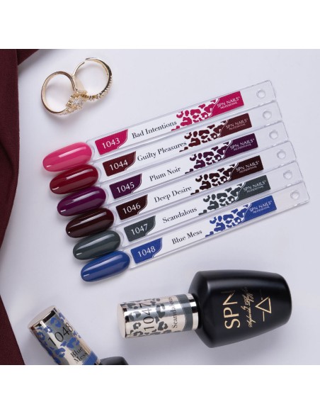 Cofanetto collezione Dark Desires con adesivi per espositori di colori